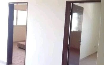 bureau à louer à Cosa au 3ème étage au bord