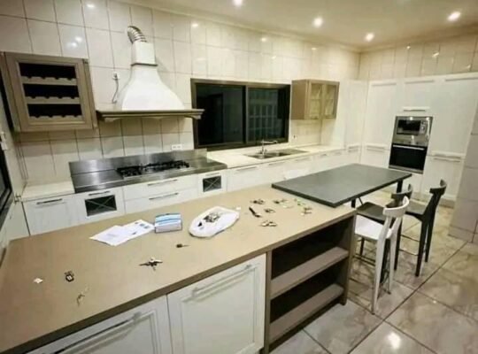 duplex moderne à Nongo Conteyah idéal pour bureau