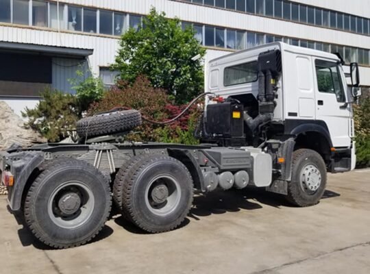 Tracteurs HOWO 6×4 – 371HP