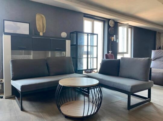 Ensemble fauteuil pour bureau plus table basse