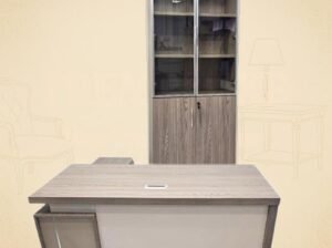 Table de bureau plus armoire complet M4