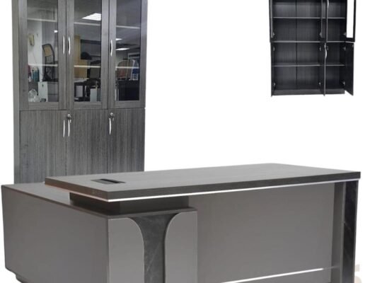 Table de bureau plus armoire complet M7