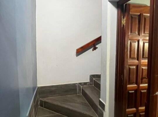 Triplex en location pour activité professionnelle.