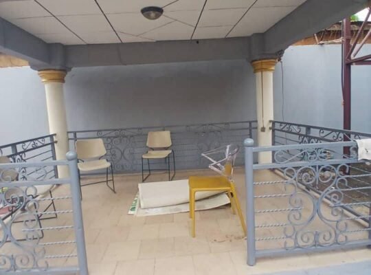 Bureau (duplex) en location a Kagbelen