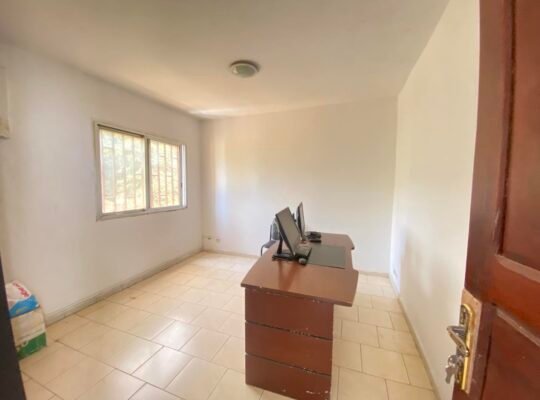 bureau a louer a kaloum